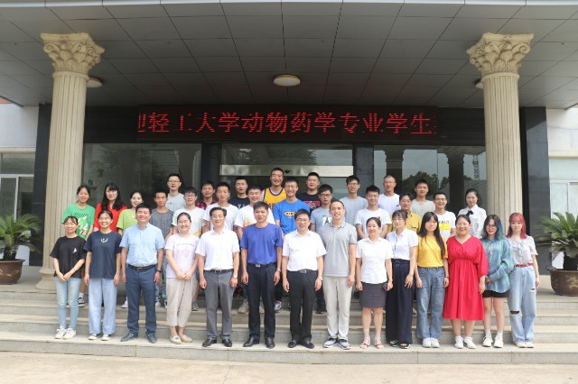 回盛生物迎来2019年武汉轻工大学动物药学专业实习生